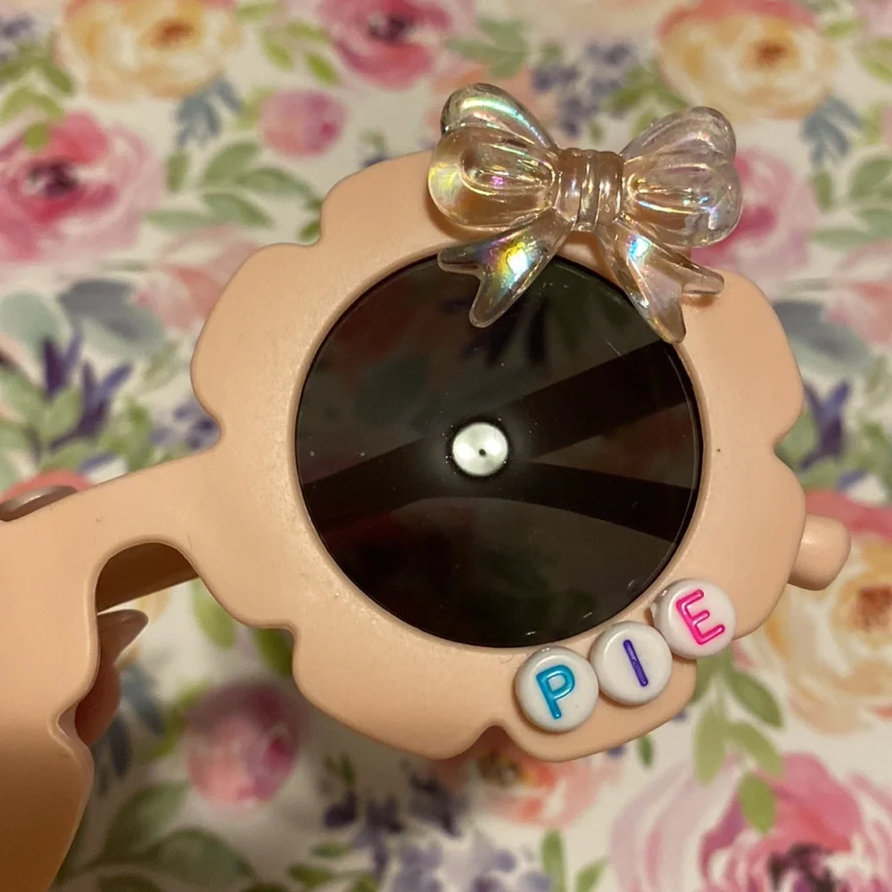 Girls light pink flower shaped cutie pie sunglasses